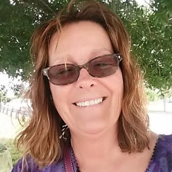 Meet your Posher, Debby - Picture 1 of 1